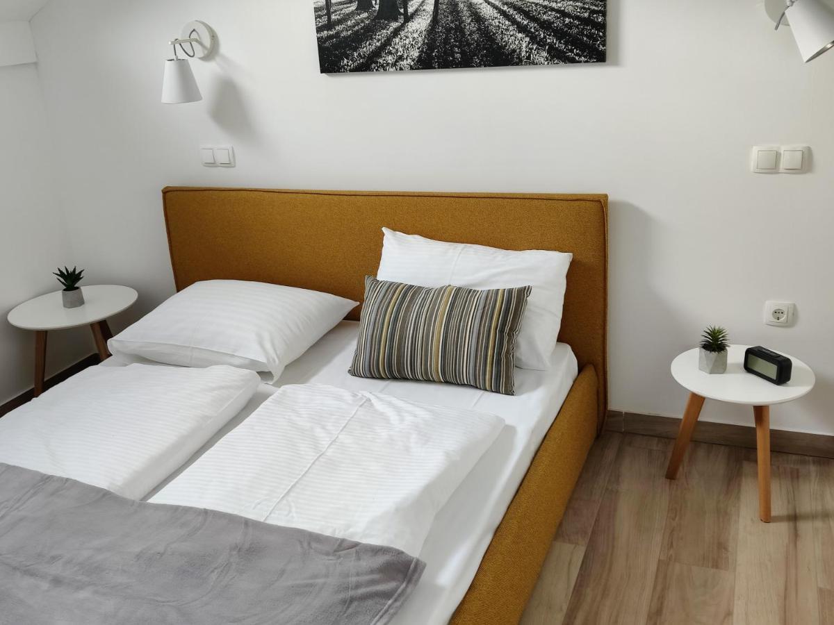 מוזירייה Apartma A1 Golte מראה חיצוני תמונה